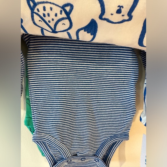 Carters Baby Long Sleeve Walrus/Penguin 4 Onesie Set NWT Size 3M - Picture 3 of 6